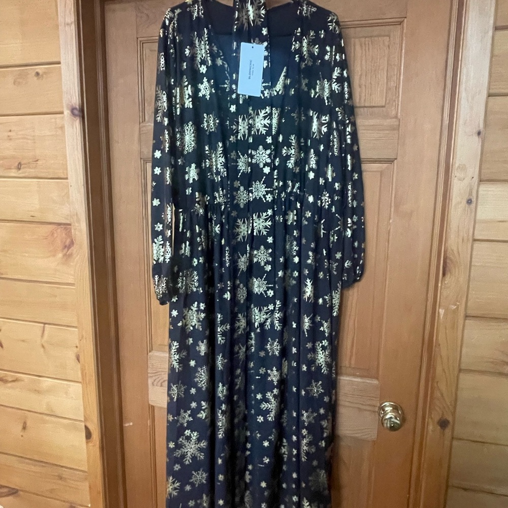 Black and Gold Star Patterned Dress